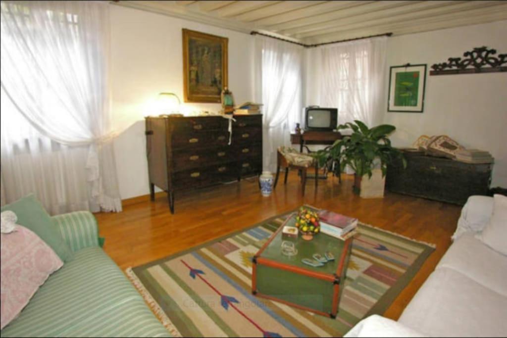 Walk On The Water ✧ 5 Minutes To Rialto Bridge Appartement Venetië Buitenkant foto